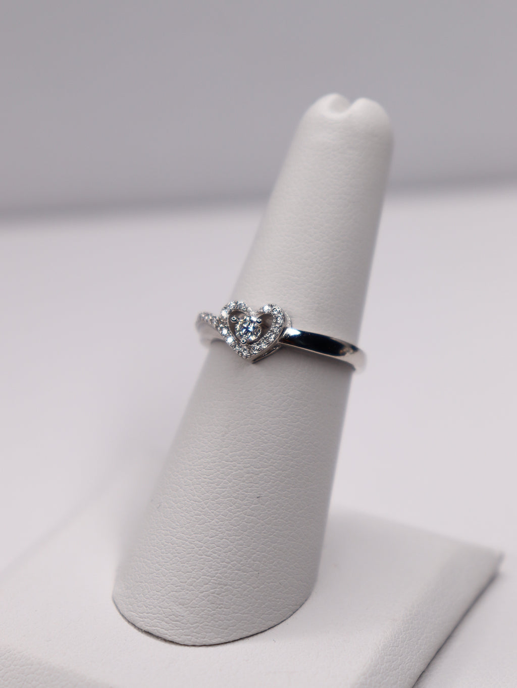 925 Sterling Silver Moissanite Heart Ring – Sparkling Love Halo - Size 7 | Proposal & Promise Ring