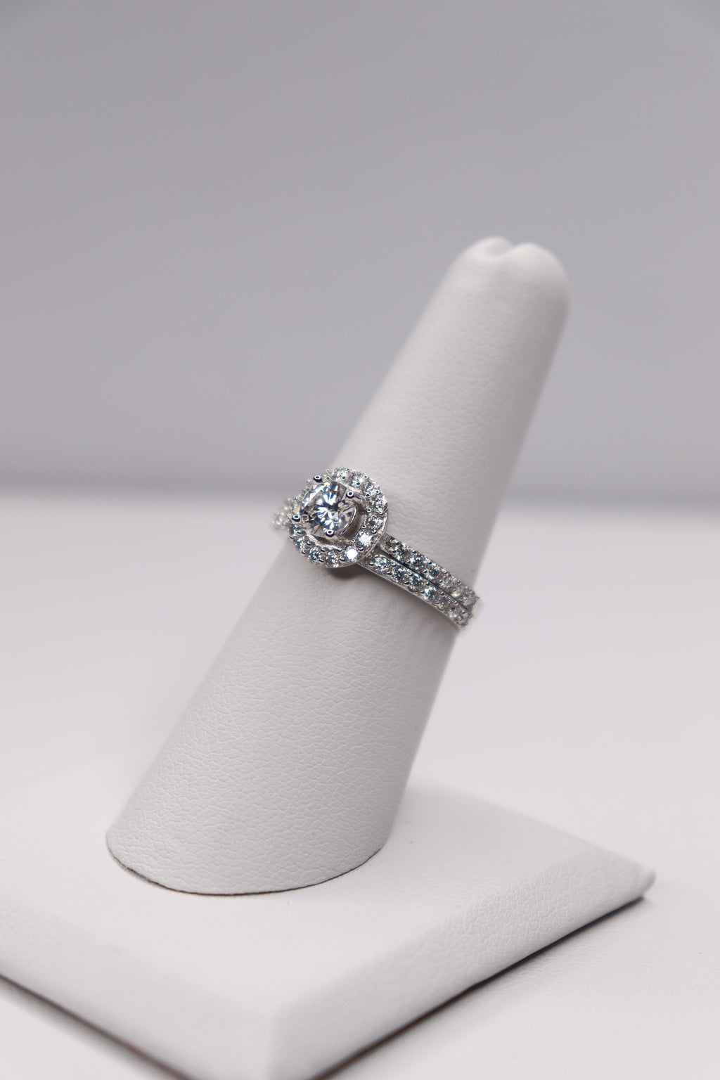 925 Sterling Silver Moissanite Bridal Ring Set – Size 7 | Halo Engagement Ring + Matching Wedding Band