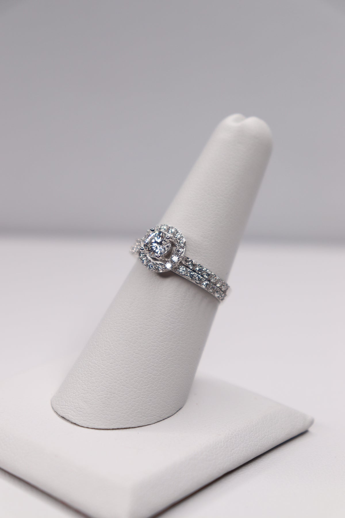 925 Sterling Silver Moissanite Bridal Ring Set – Size 7 | Halo Engagement Ring + Matching Wedding Band