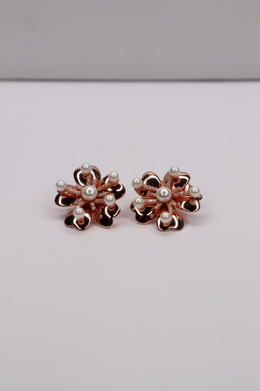 Rose Gold Plated 925 Sterling Silver Pearl Flower Stud Earrings