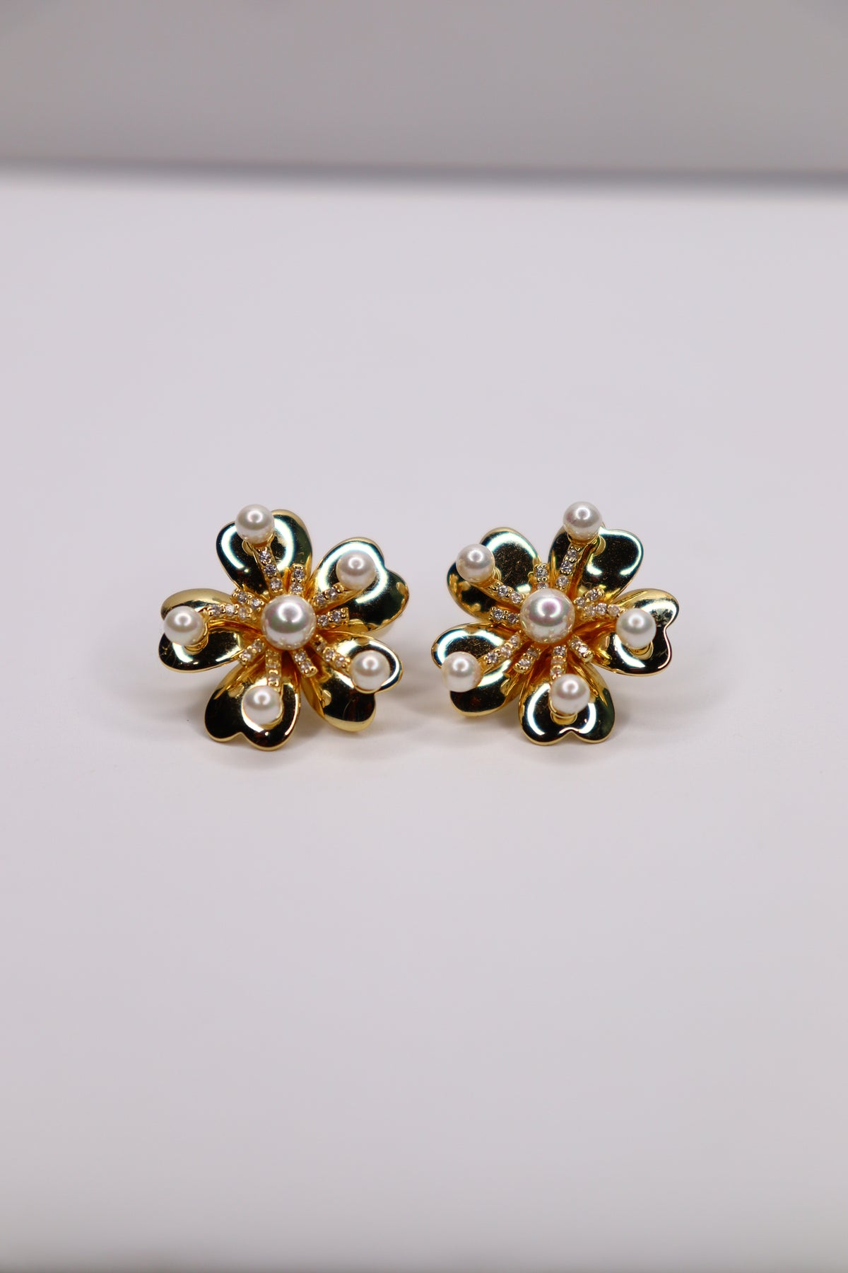 Pearl Flower Stud Earrings