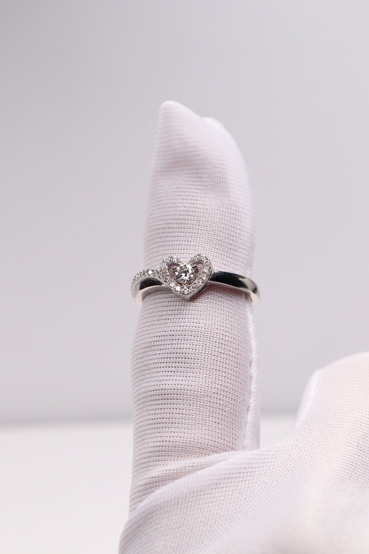 925 Sterling Silver Moissanite Heart Ring – Sparkling Love Halo - Size 7 | Proposal & Promise Ring
