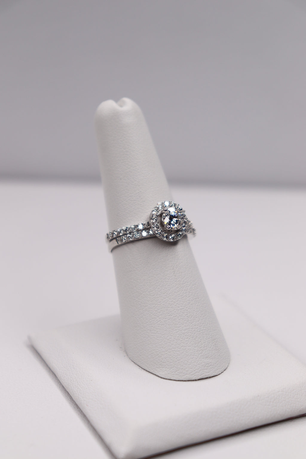 925 Sterling Silver Moissanite Bridal Ring Set – Size 7 | Halo Engagement Ring + Matching Wedding Band