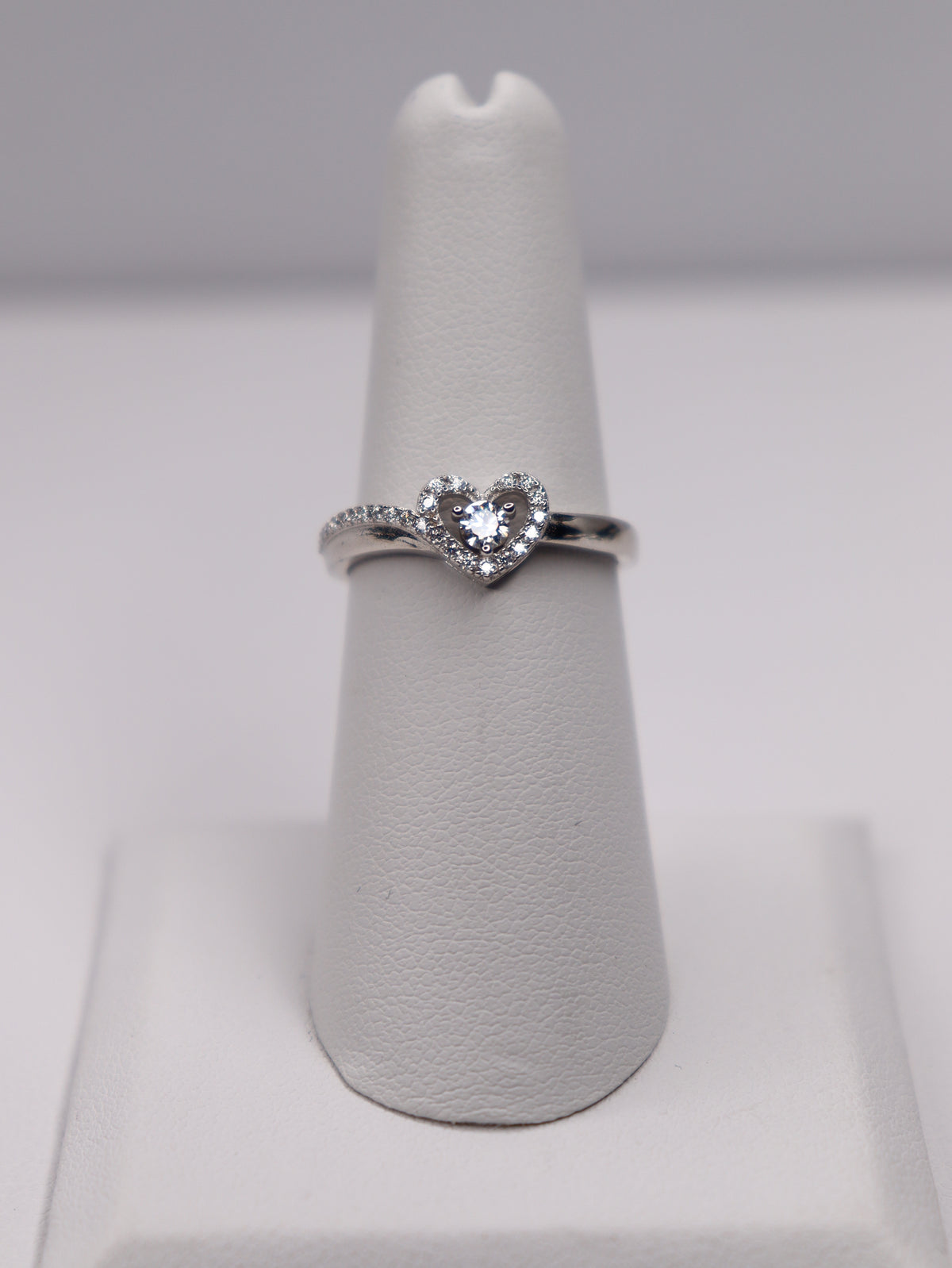 925 Sterling Silver Moissanite Heart Ring – Sparkling Love Halo - Size 7 | Proposal & Promise Ring