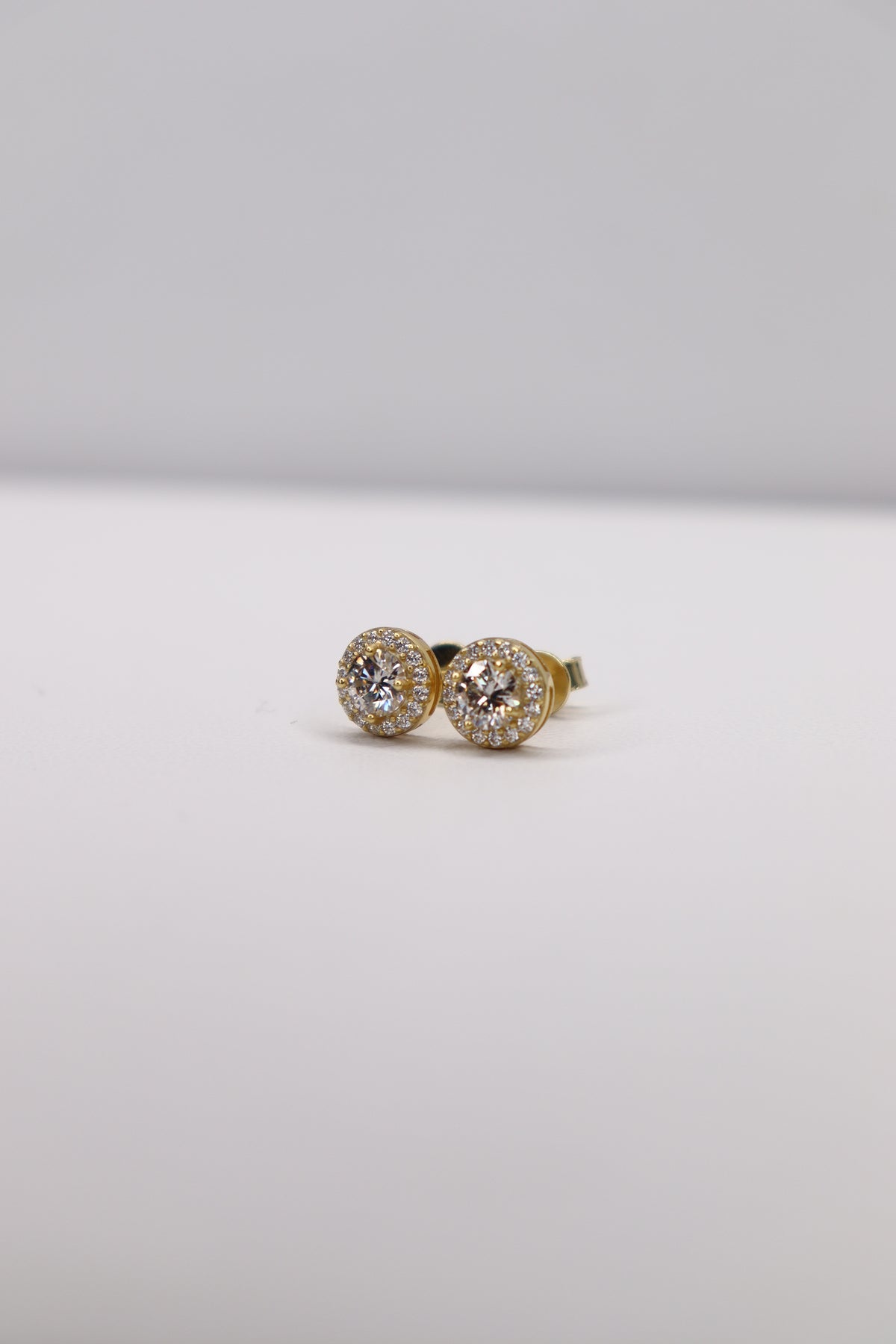 Solé Halo 10K Gold-Plated 925 Sterling Silver Moissanite Screw-Back Studs