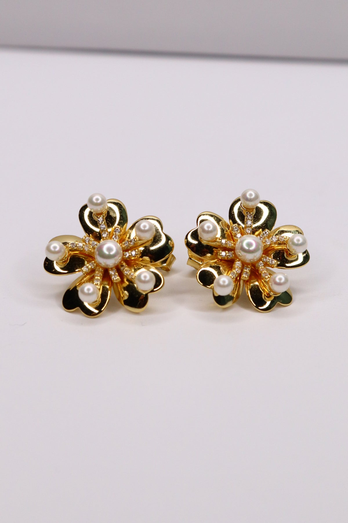 Pearl Flower Stud Earrings