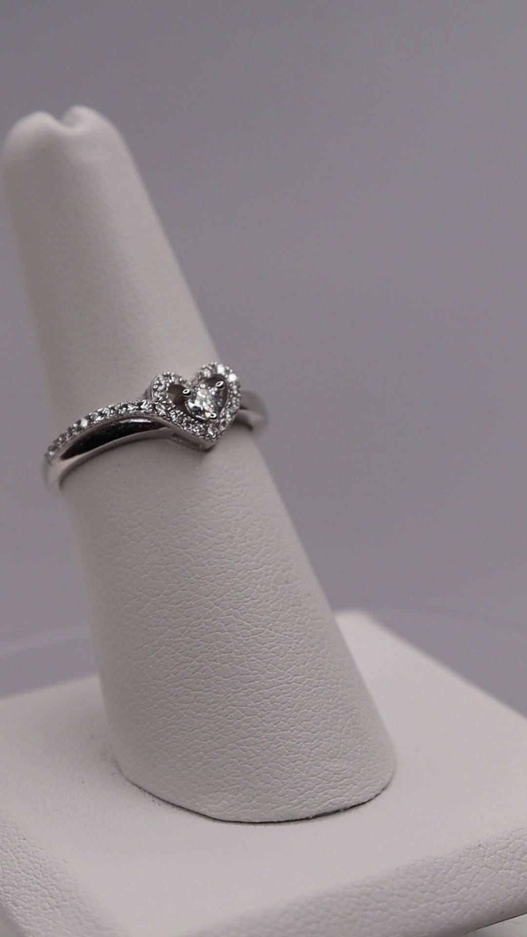 925 Sterling Silver Moissanite Heart Ring – Sparkling Love Halo - Size 7 | Proposal & Promise Ring