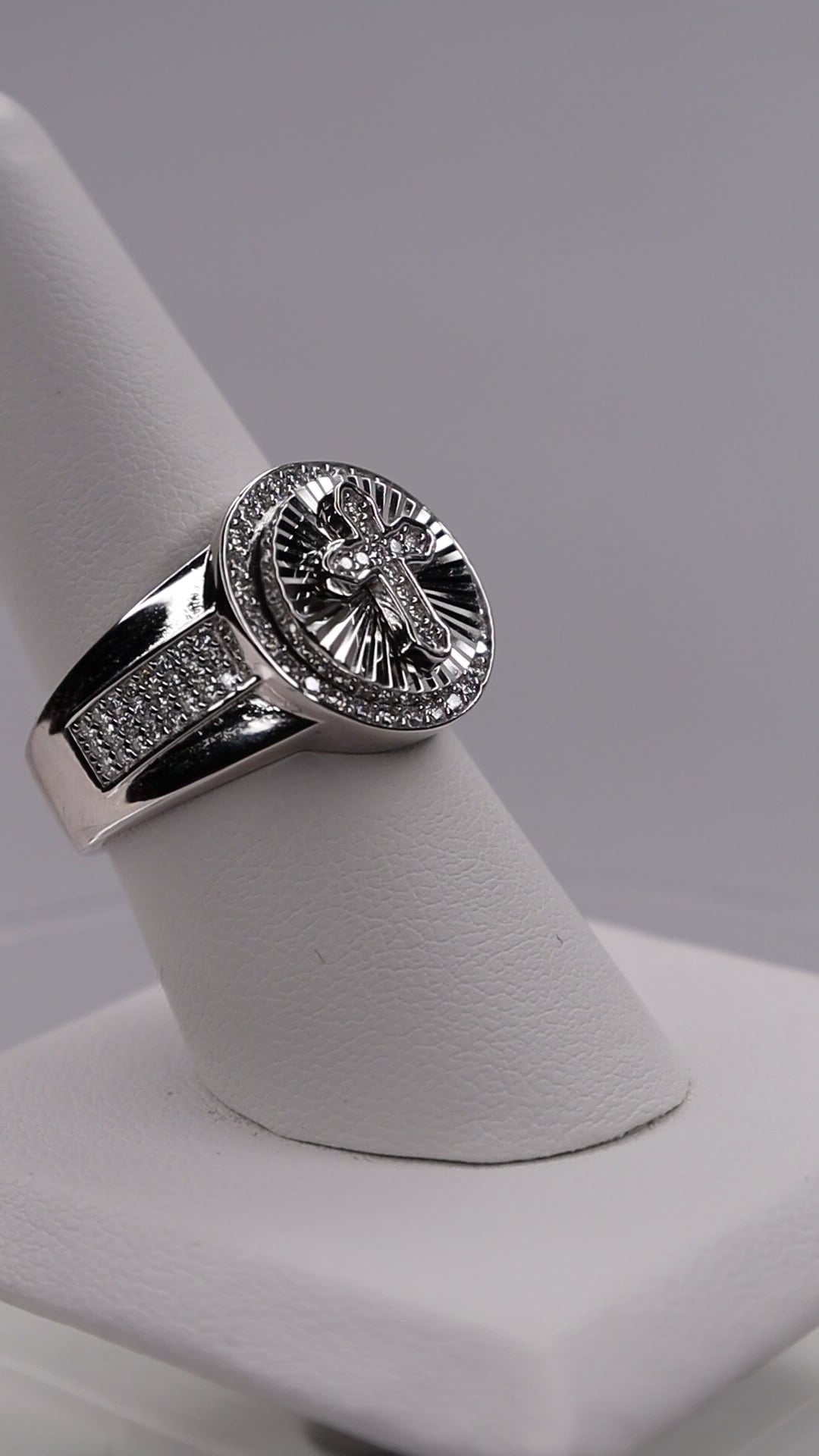 925 Sterling Silver Moissanite Cross Ring – Size 8